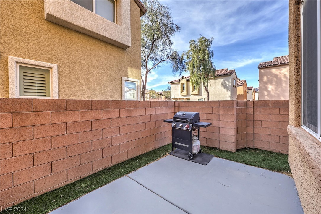 7717 Pista Way