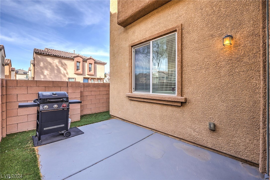 7717 Pista Way