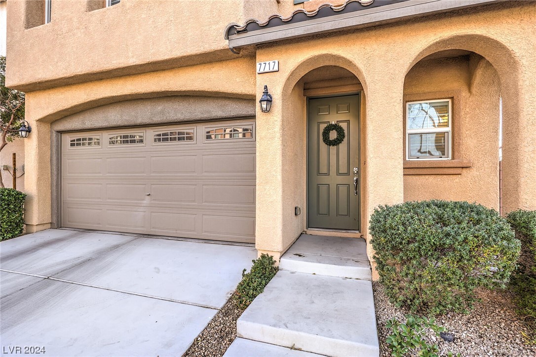 7717 Pista Way