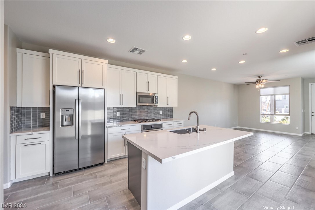 11759 Emerald Lake Avenue