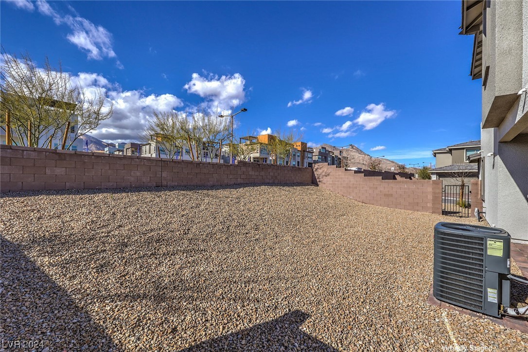 11759 Emerald Lake Avenue