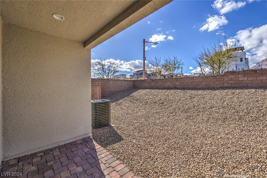 11759 Emerald Lake Avenue