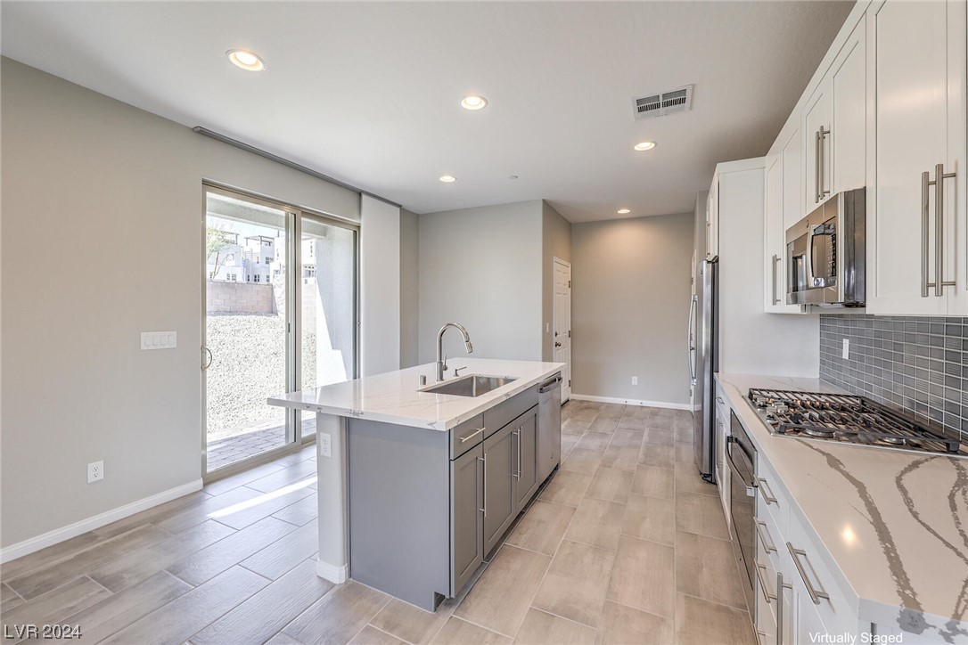 11759 Emerald Lake Avenue