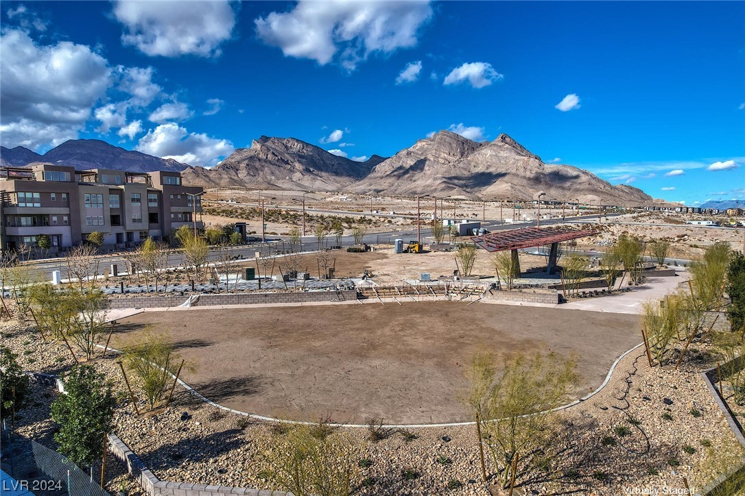 11759 Emerald Lake Avenue