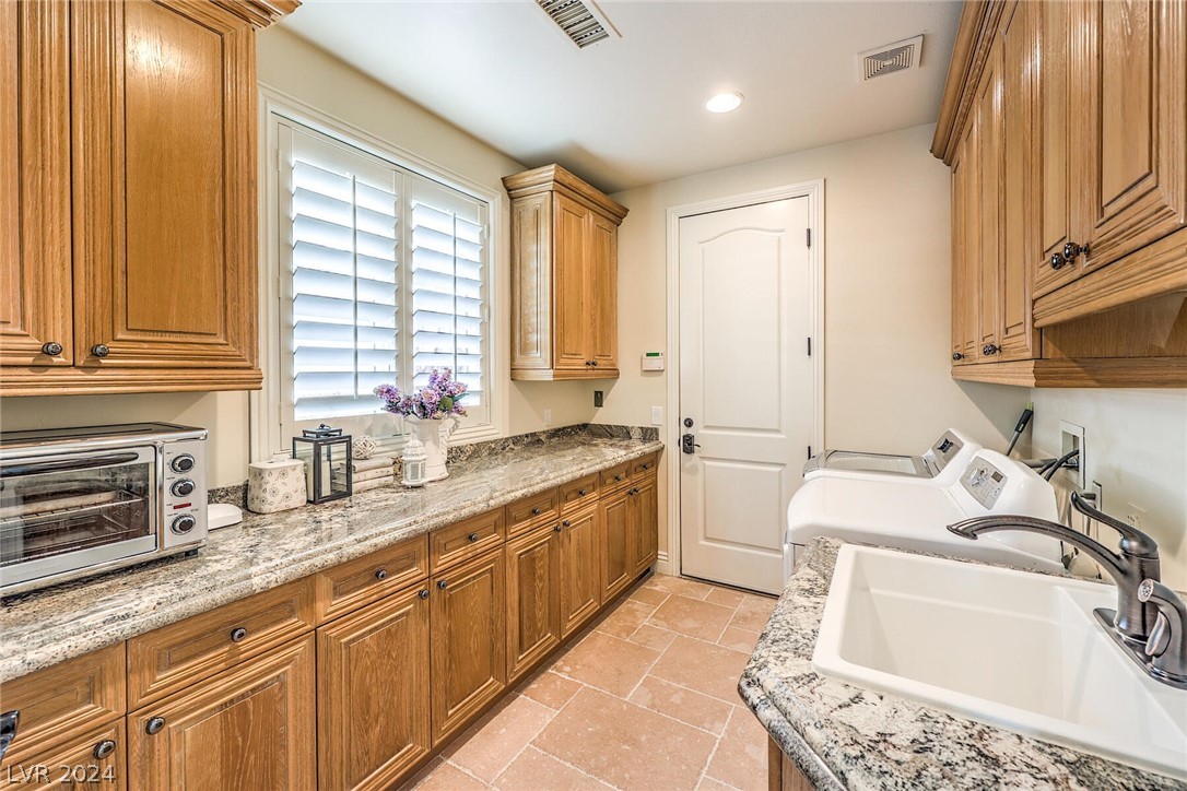 1361 Opal Valley Street