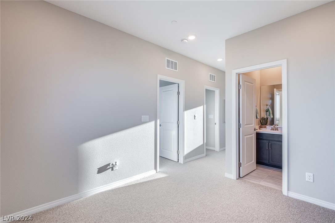 11832 Dragontail Peak Avenue