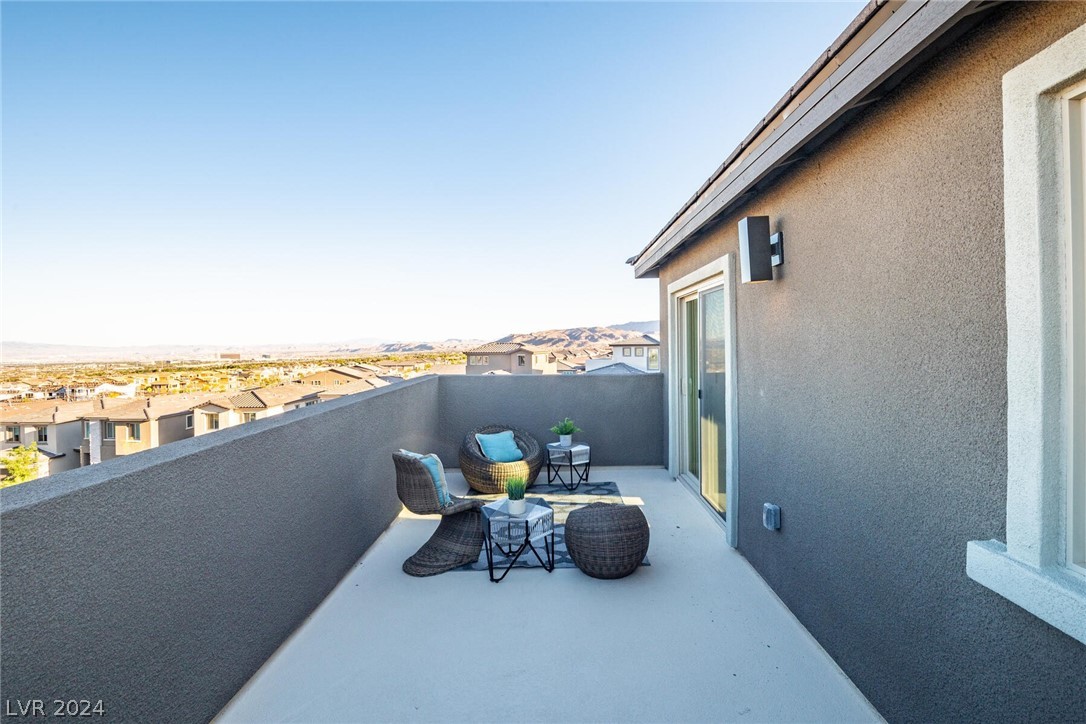 11832 Dragontail Peak Avenue