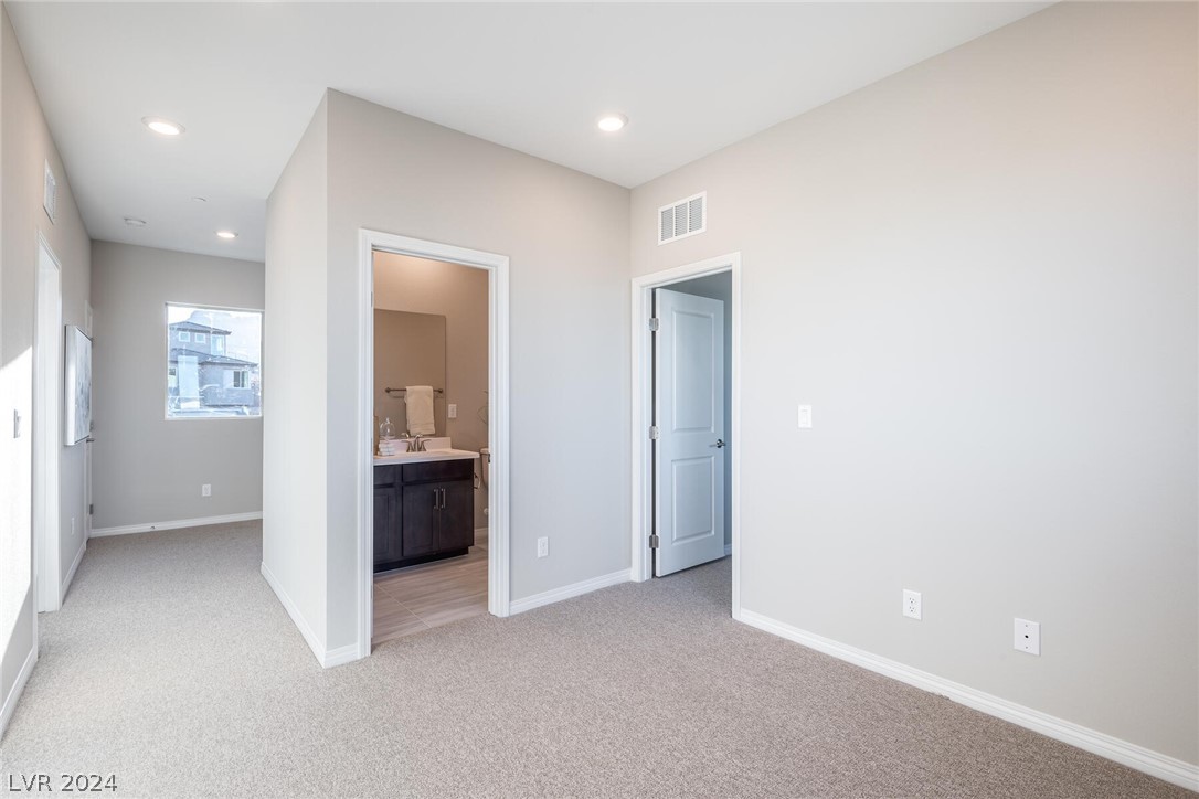 11832 Dragontail Peak Avenue