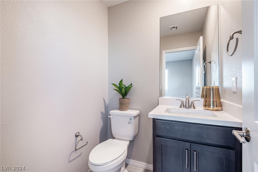 11832 Dragontail Peak Avenue