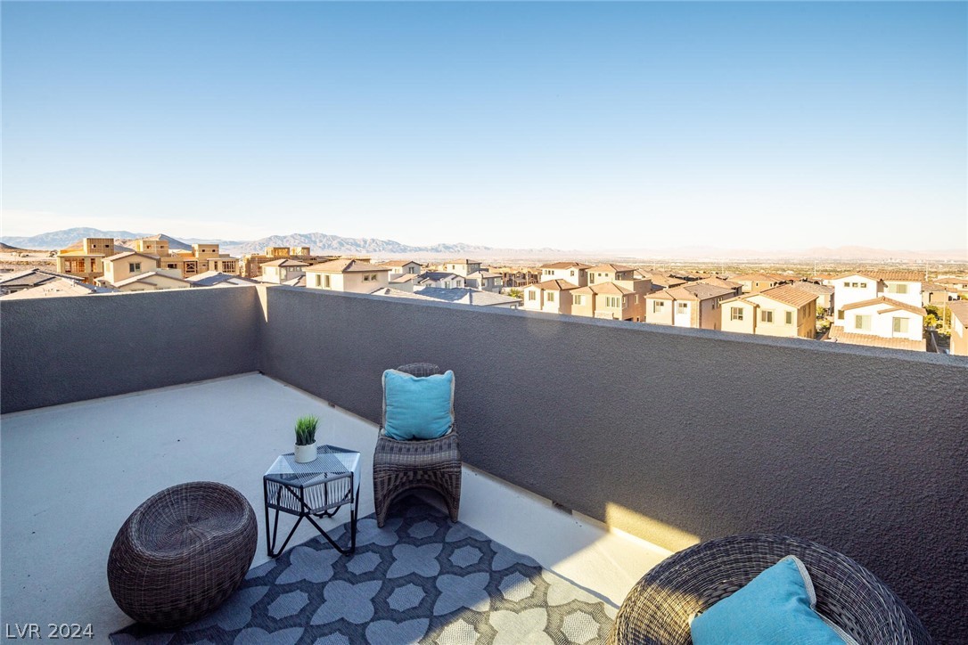 11832 Dragontail Peak Avenue