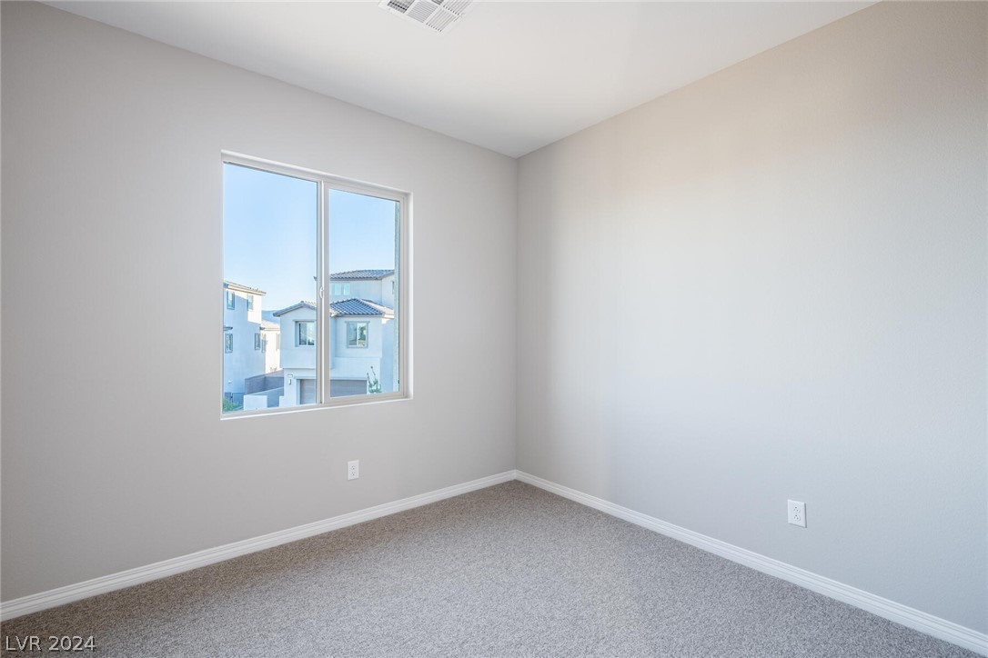 11832 Dragontail Peak Avenue