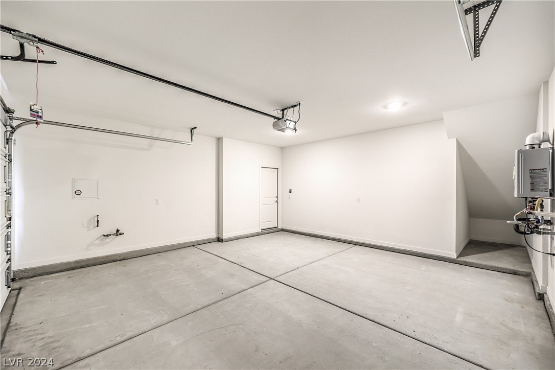 11691 Desert Hollow Avenue