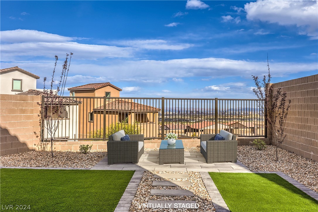 11691 Desert Hollow Avenue