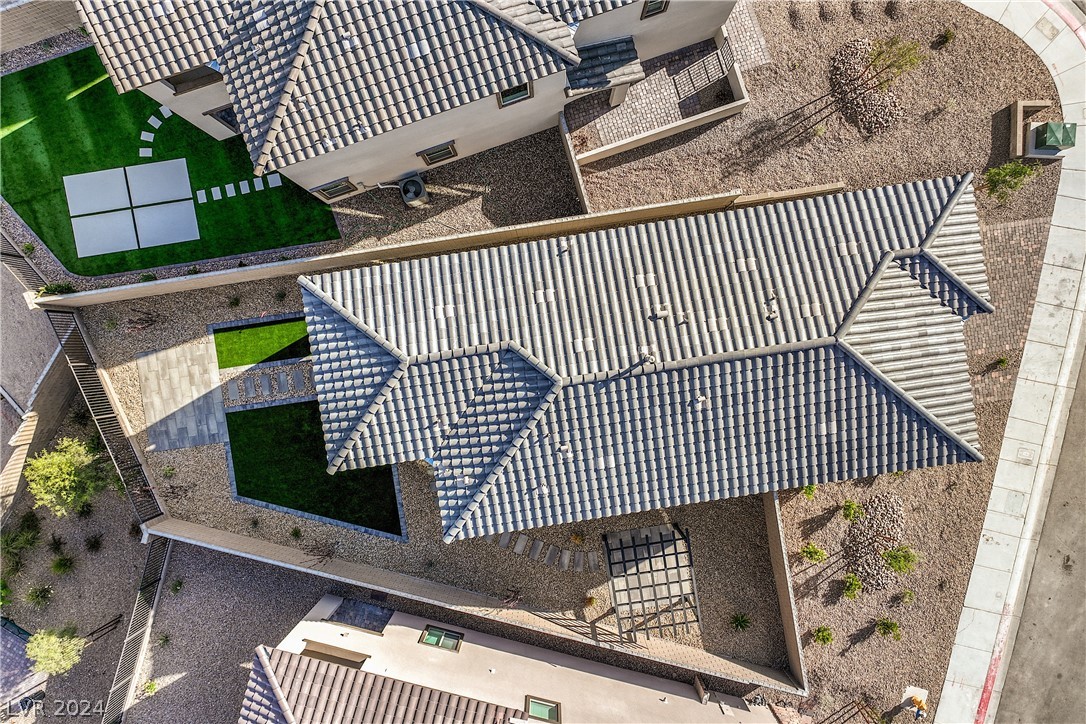 11691 Desert Hollow Avenue