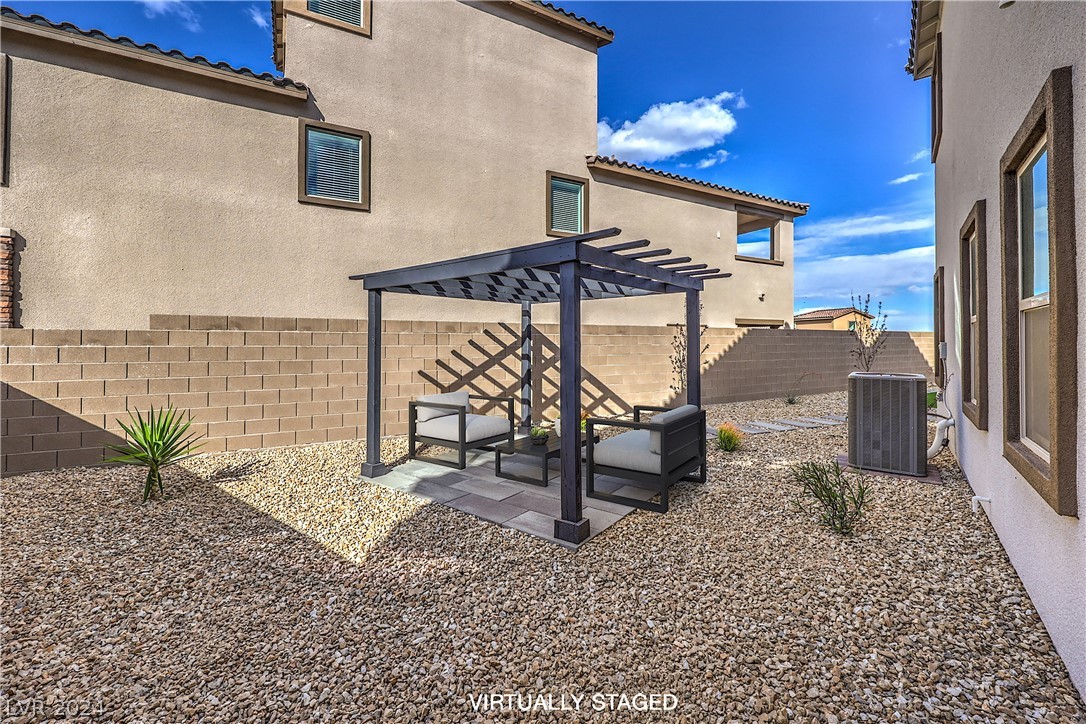 11691 Desert Hollow Avenue