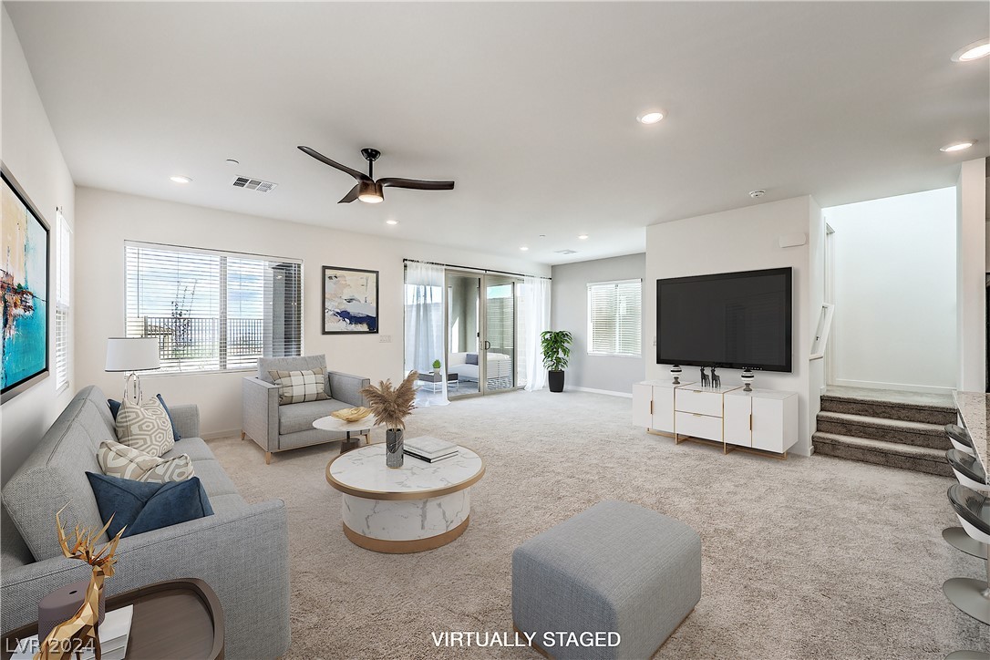 11691 Desert Hollow Avenue