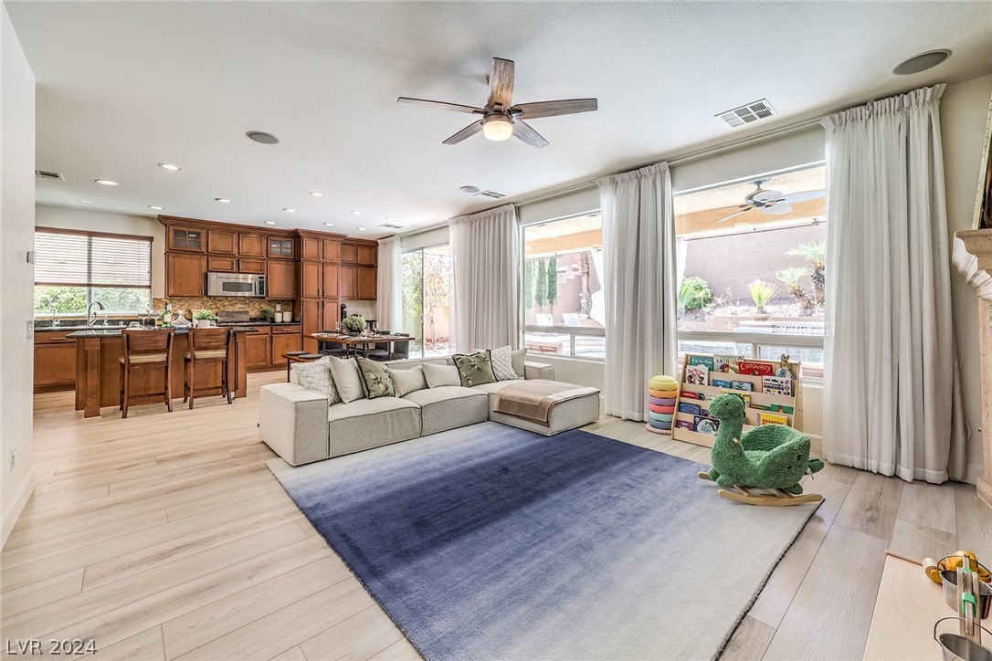 537 Cala Morlanda Street