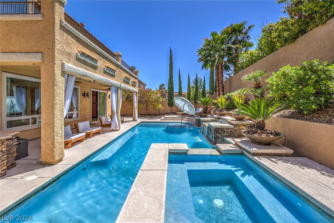 537 Cala Morlanda Street