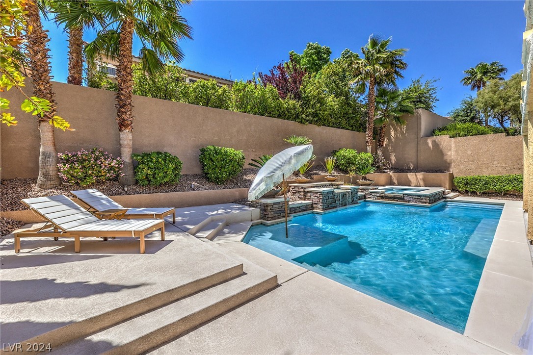 537 Cala Morlanda Street