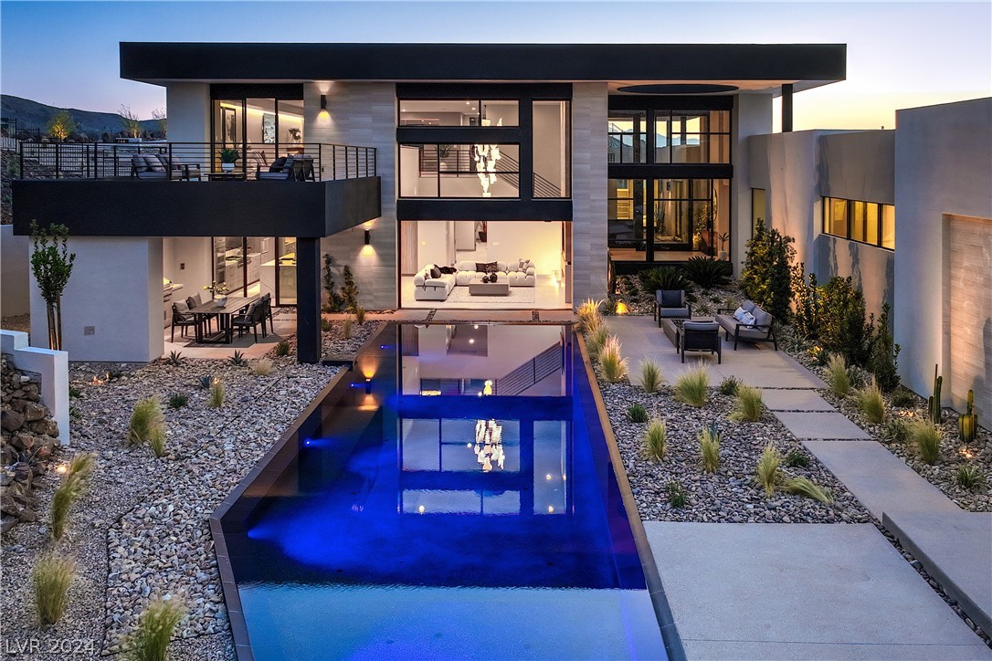 713 Dragon Peak Drive