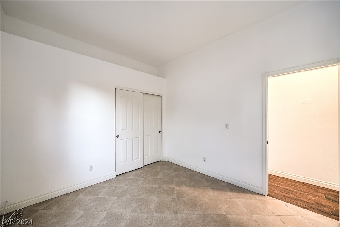 1213 Corona Valley Street