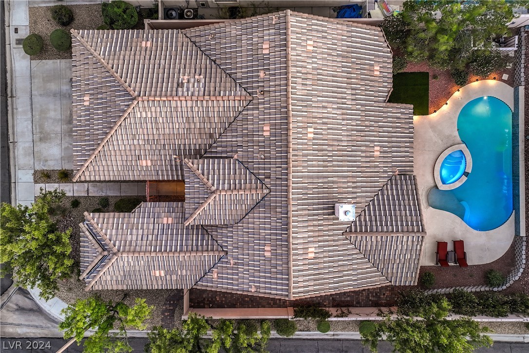 1213 Corona Valley Street