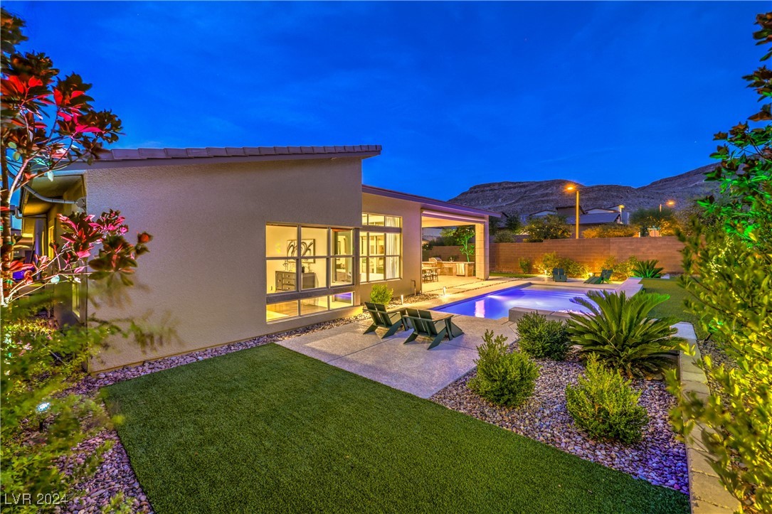 6817 Double Star Street