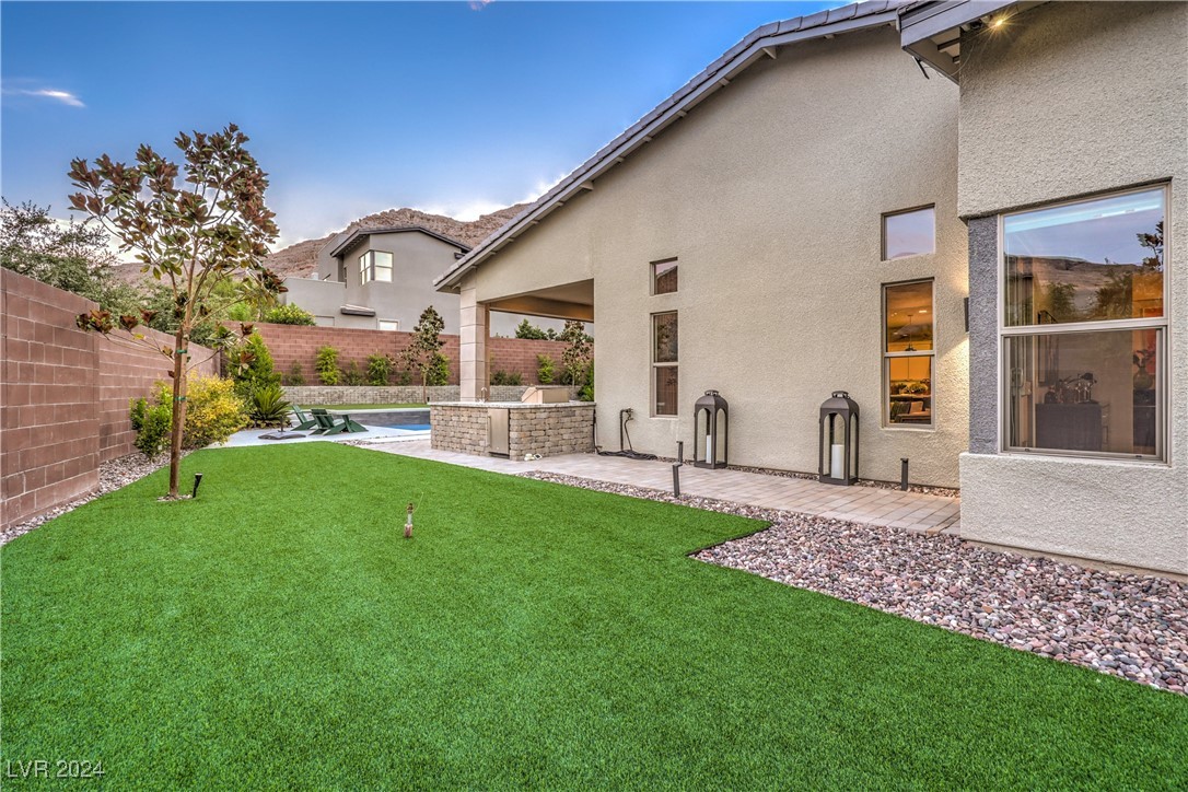 6817 Double Star Street