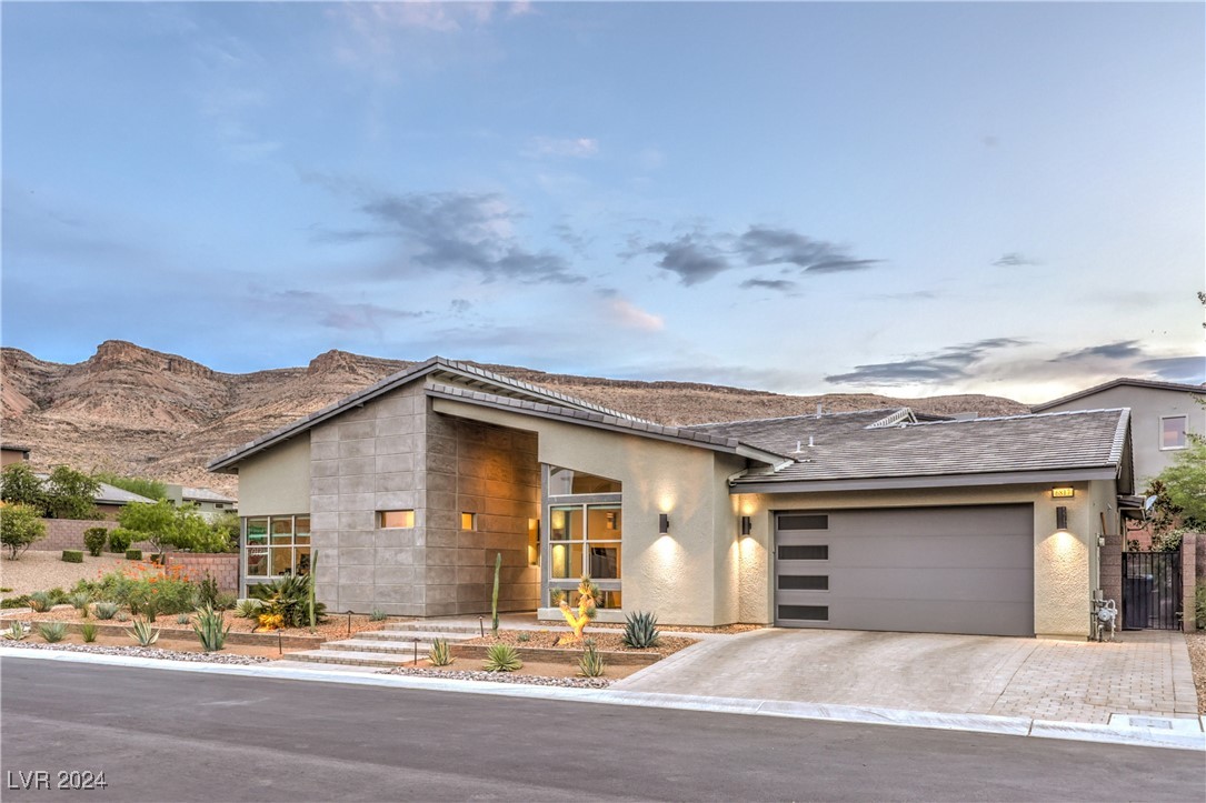 6817 Double Star Street