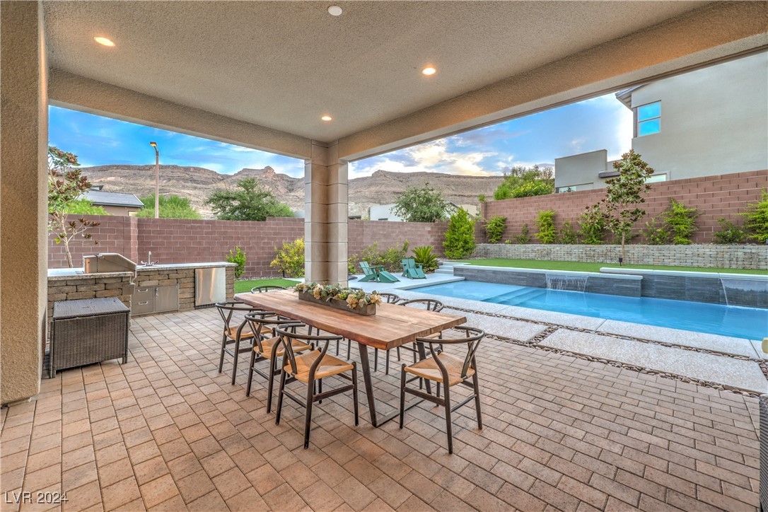 6817 Double Star Street