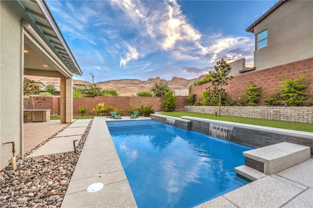 6817 Double Star Street