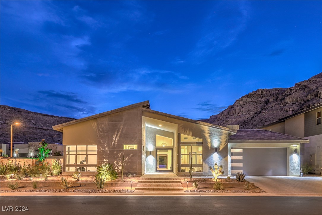 6817 Double Star Street