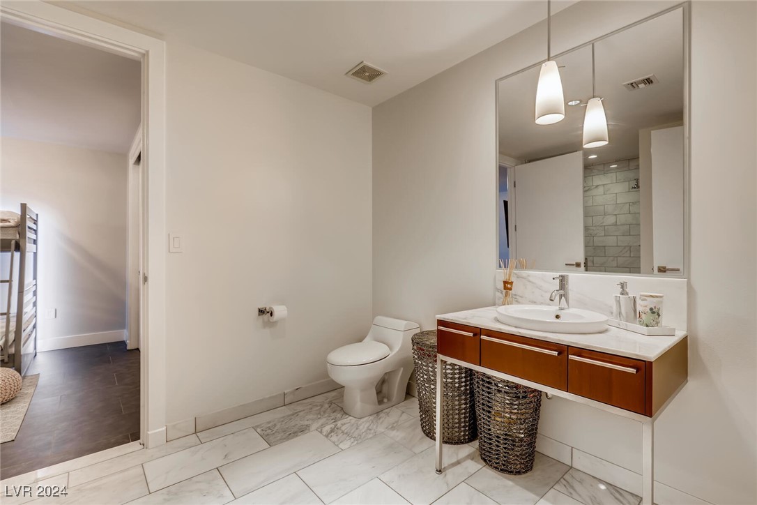 4471 Dean Martin Drive 1108