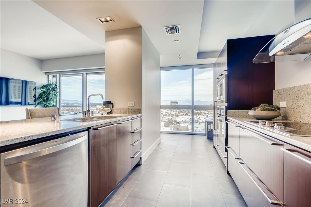 4471 Dean Martin Drive 1108