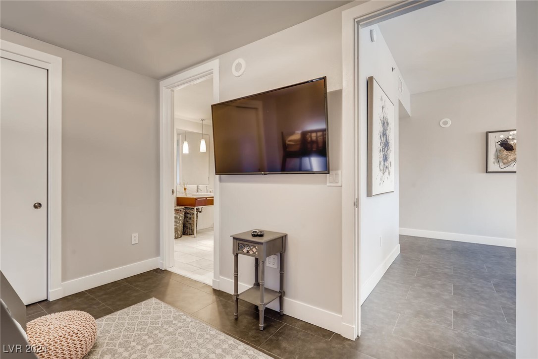 4471 Dean Martin Drive 1108