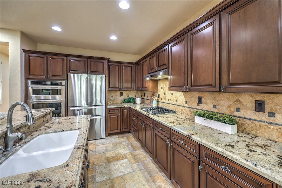 868 White Sparrow Street