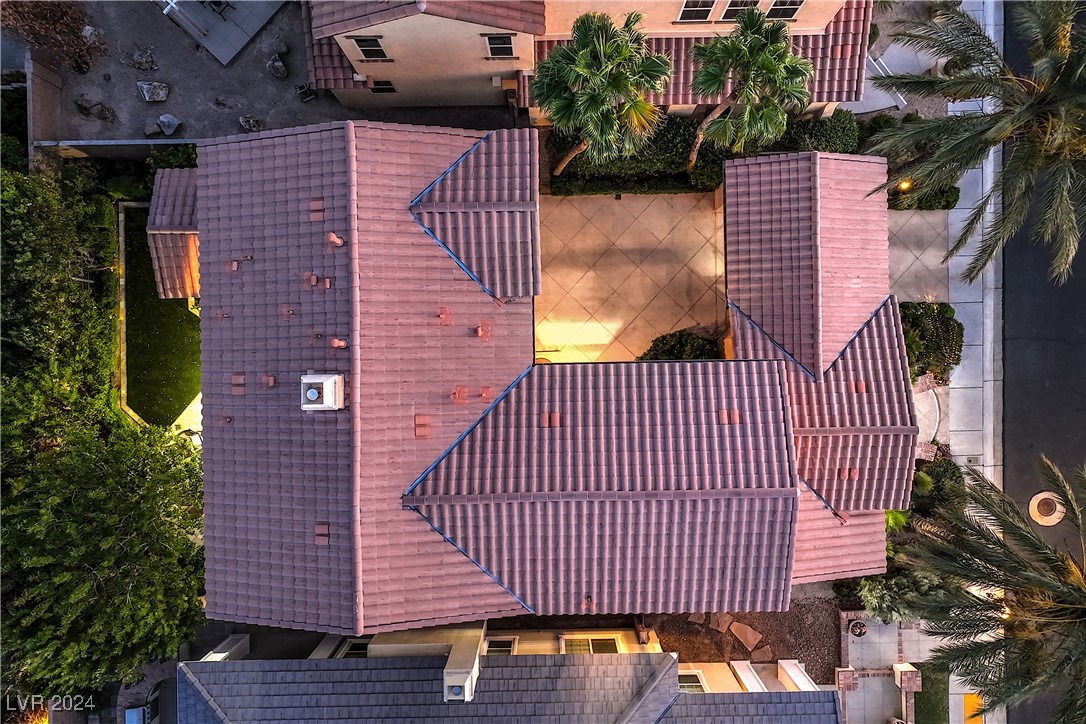 868 White Sparrow Street