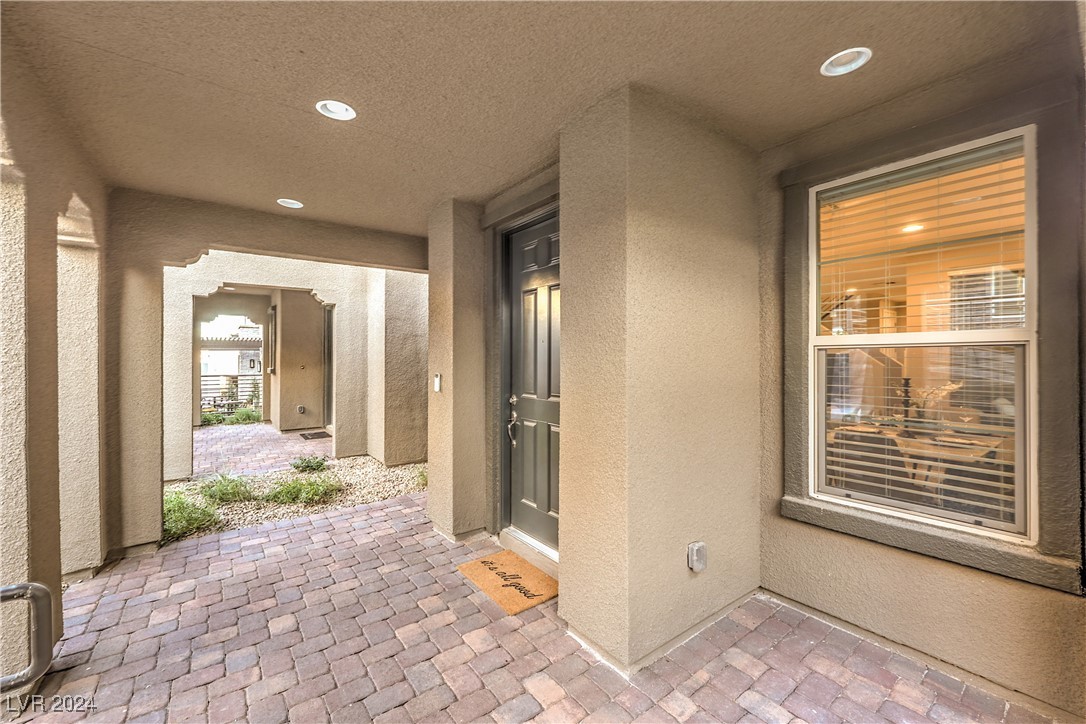 11712 Emerald Lake Avenue