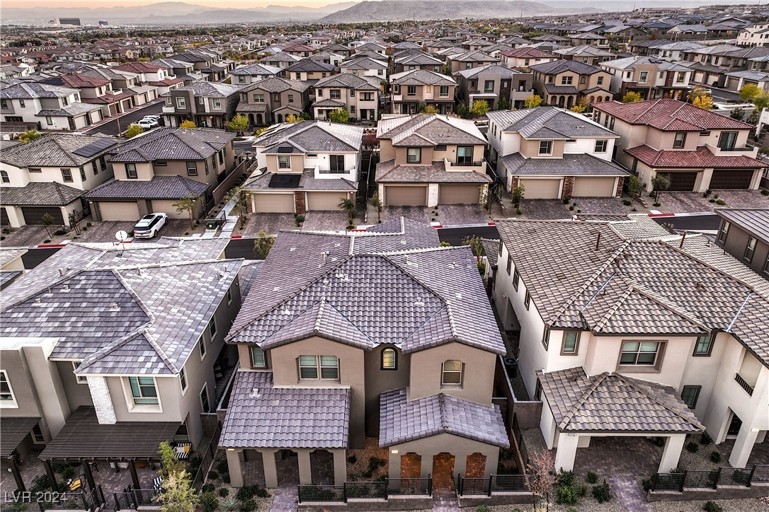 11712 Emerald Lake Avenue