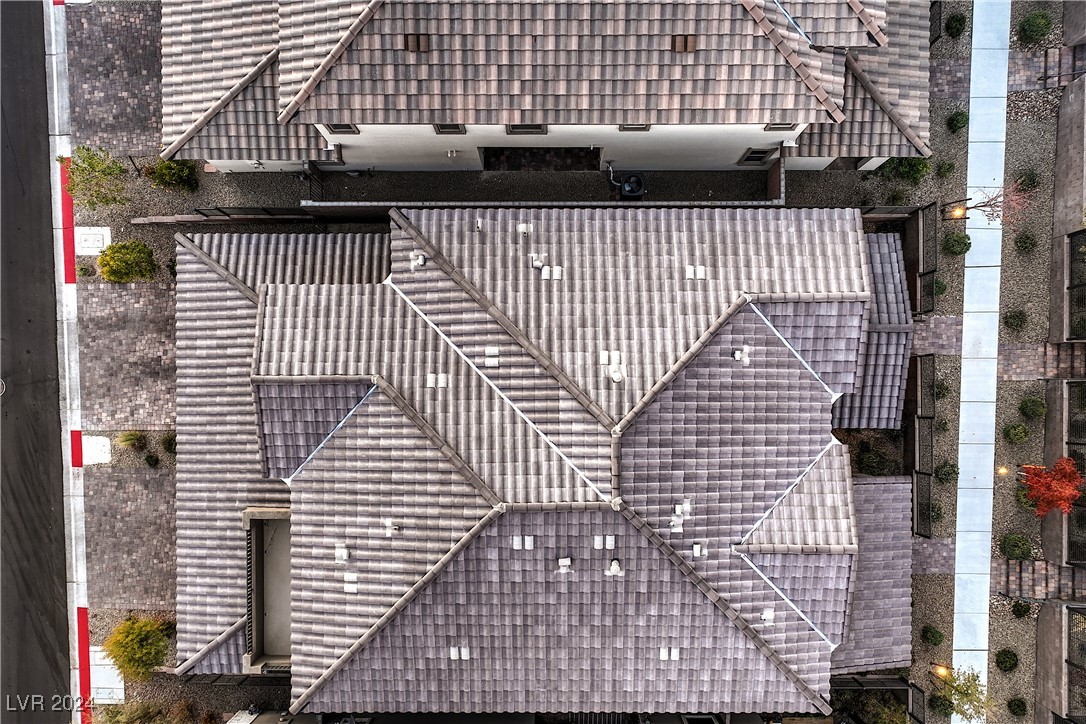 11712 Emerald Lake Avenue