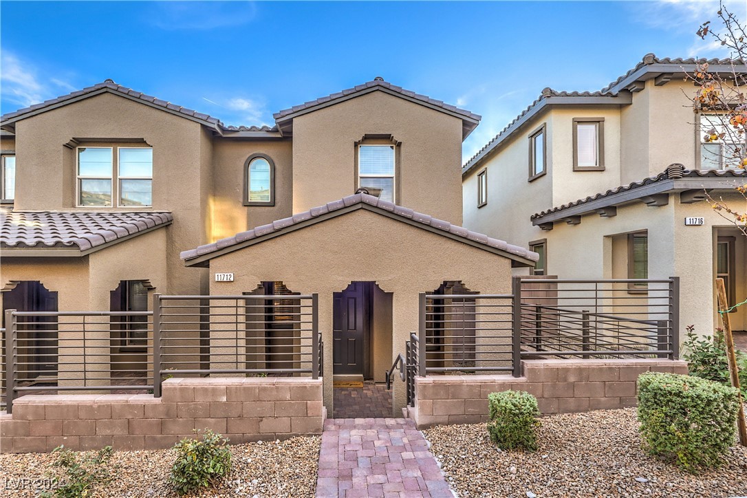 11712 Emerald Lake Avenue