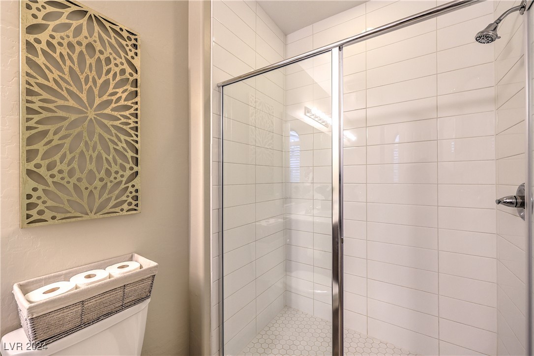 11712 Emerald Lake Avenue