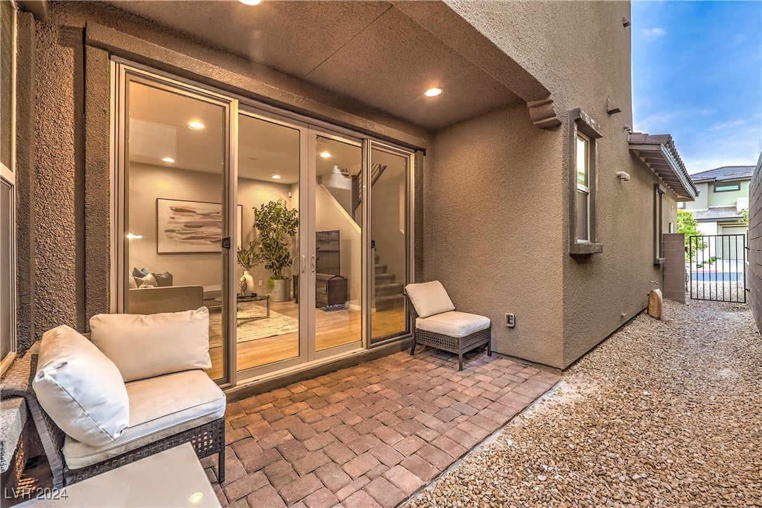 11712 Emerald Lake Avenue