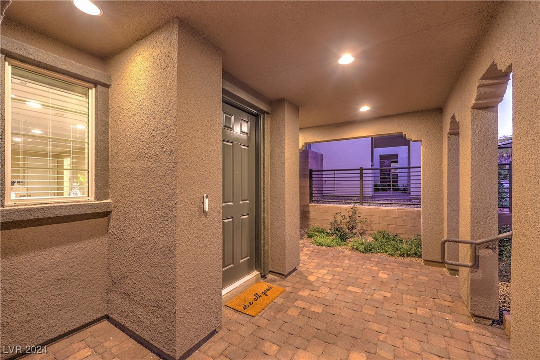 11712 Emerald Lake Avenue