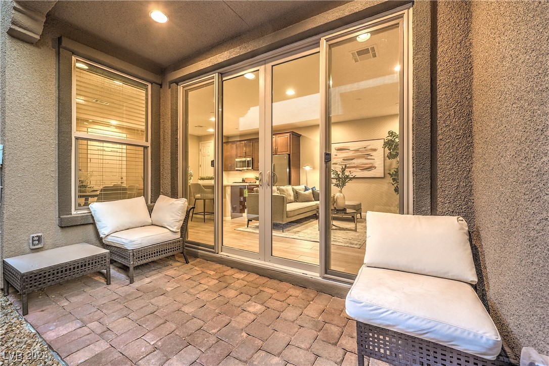 11712 Emerald Lake Avenue