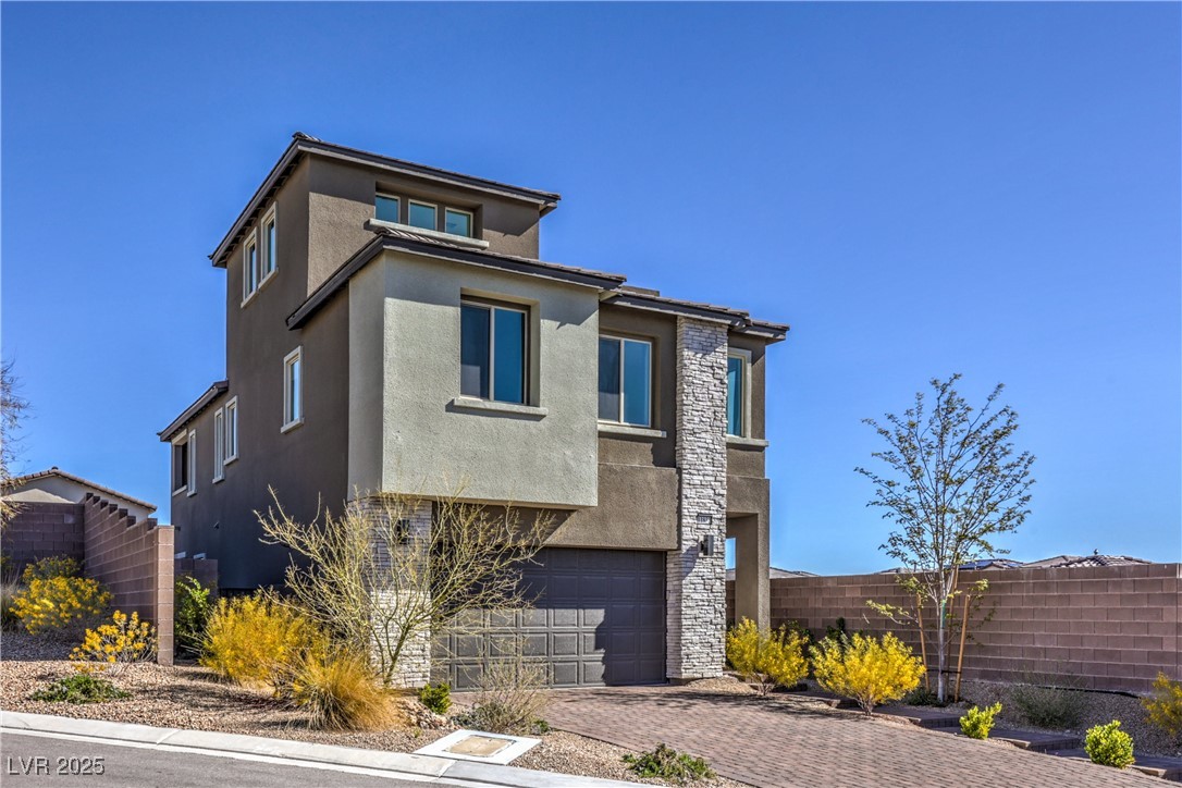 11832 Dragontail Peak Avenue