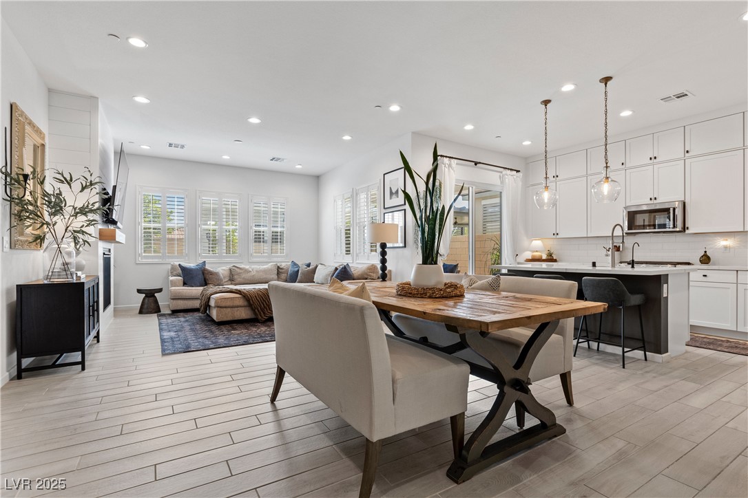 9951 Skye Gazer Avenue