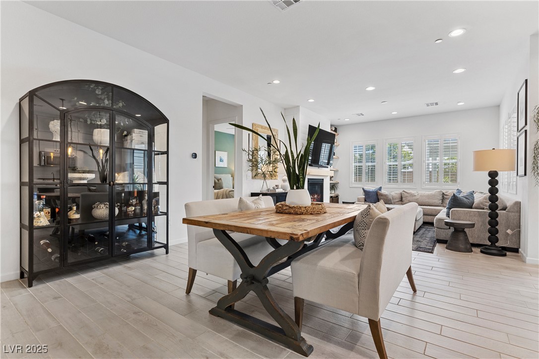 9951 Skye Gazer Avenue