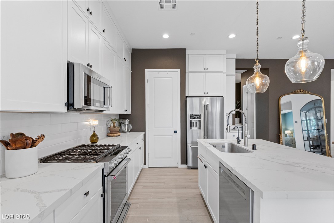 9951 Skye Gazer Avenue