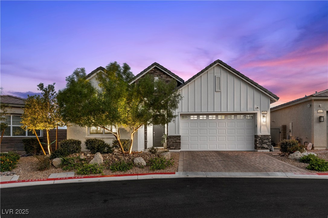 9951 Skye Gazer Avenue